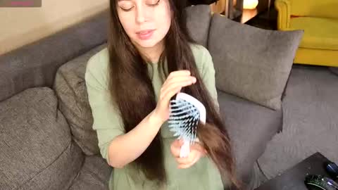 Kate Moon online show from November 21, 2025, 10:52 pm