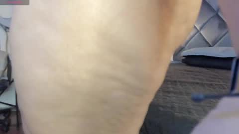 Luna  online show from October 31, 2025, 11:11 am