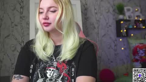 Emilia online show from January 6, 2026, 9:02 am