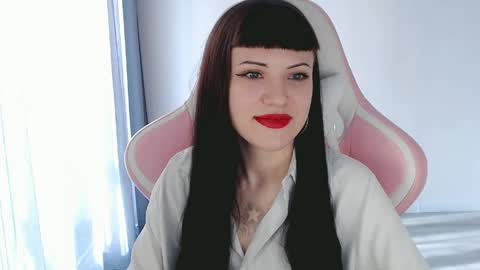  sophie  online show from April 22, 2026, 2:40 pm