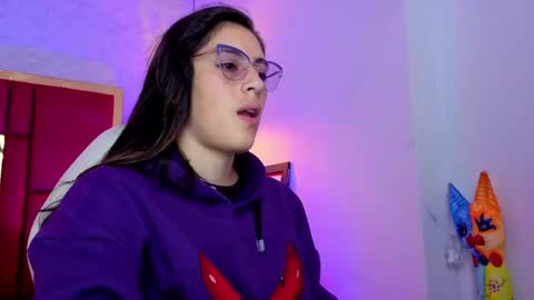 Snapshot of moon_winy chatting on May 24, 2026, 12:10 pm Winy online show from May 24, 2026, 12:10 pm