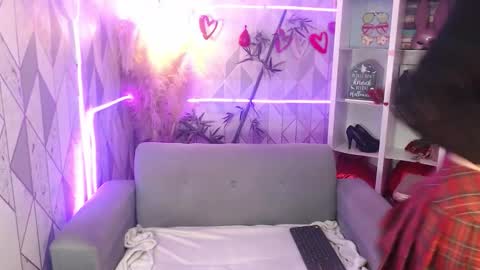 Snapshot of mooncharlotte chatting on November 11, 2025, 7:58 pm Charlotte online show from November 11, 2025, 7:58 pm