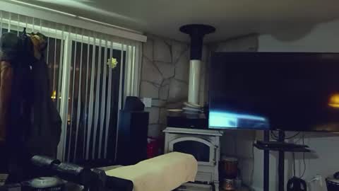 moondanceraa online show from April 28, 2026, 4:17 am