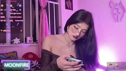 Snapshot of moonfiredance chatting on March 4, 2025, 5:32 am Nicky online show from March 4, 2025, 5:32 am