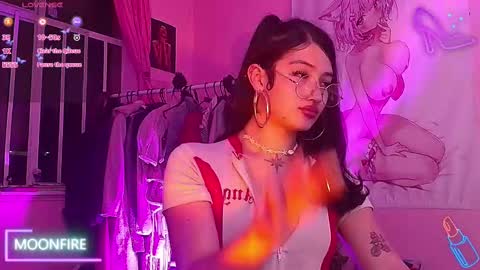 Snapshot of moonfiredance chatting on October 3, 2025, 2:19 am Nicky online show from October 3, 2025, 2:19 am