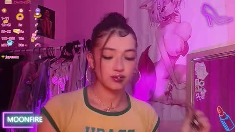 Snapshot of moonfiredance chatting on October 21, 2025, 10:05 am Nicky online show from October 21, 2025, 10:05 am