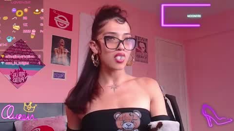 Snapshot of moonfiredance chatting on May 8, 2026, 10:04 pm Nicky online show from May 8, 2026, 10:04 pm