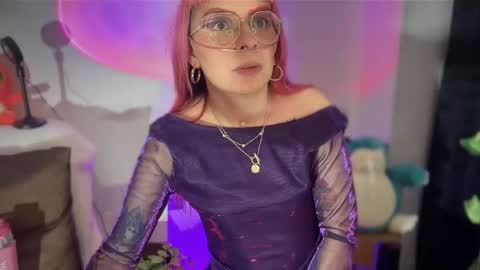 Snapshot of moonkallyyyyy chatting on March 9, 2025, 5:22 am Kallyyyx online show from March 9, 2025, 5:22 am