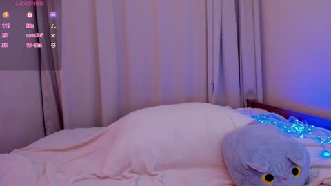 Snapshot of moonlight8_ chatting on December 17, 2025, 11:38 am LANA online show from December 17, 2025, 11:38 am