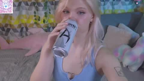 Mia   online show from May 22, 2026, 6:24 pm