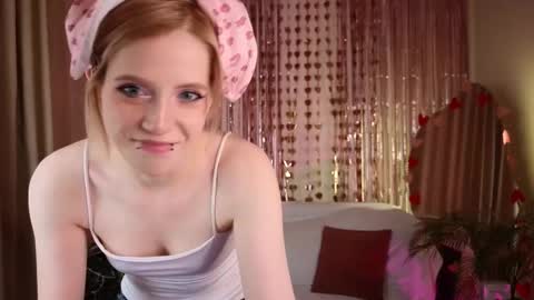 Asuna online show from February 9, 2026, 1:59 pm