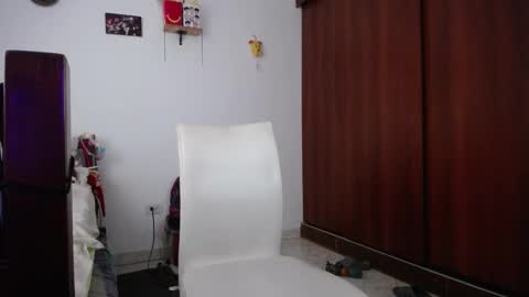 moonlunita online show from March 26, 2026, 9:53 pm