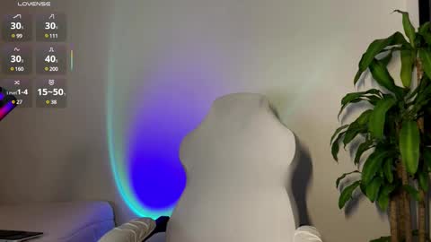 Snapshot of moonlygirl__ chatting on March 10, 2025, 2:06 am Isabella online show from March 10, 2025, 2:06 am