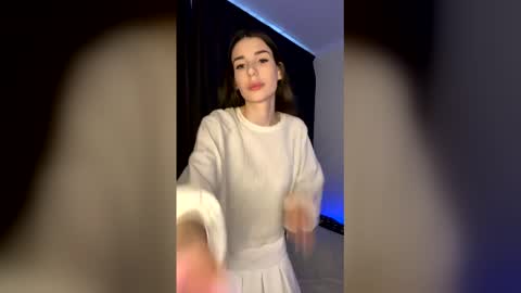 Laine online show from January 14, 2026, 7:14 am