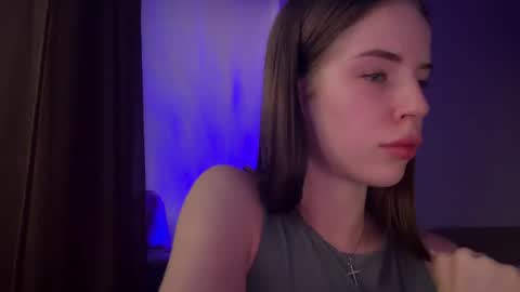 Snapshot of moonveil_ chatting on June 28, 2026, 6:14 pm Sofia online show from June 28, 2026, 6:14 pm
