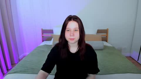 Snapshot of mooonlightsky chatting on April 21, 2026, 5:47 am Charli online show from April 21, 2026, 5:47 am