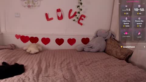 moore_alice online show from July 29, 2026, 8:07 pm
