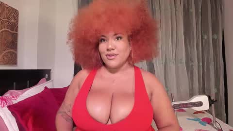 Snapshot of moradaniels chatting on November 9, 2025, 6:33 am online show from November 9, 2025, 6:33 am