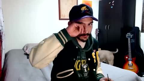 Snapshot of morbidangel08 chatting on January 1, 2025, 5:33 am Abelardo online show from January 1, 2025, 5:33 am
