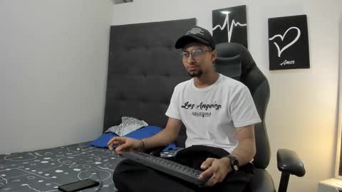 Snapshot of morecumhere chatting on March 2, 2026, 6:59 pm Ey Im Luke Ntmu online show from March 2, 2026, 6:59 pm