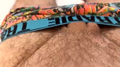 Me online show from April 13, 2026, 1:49 pm