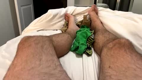 Me online show from April 14, 2026, 12:00 pm