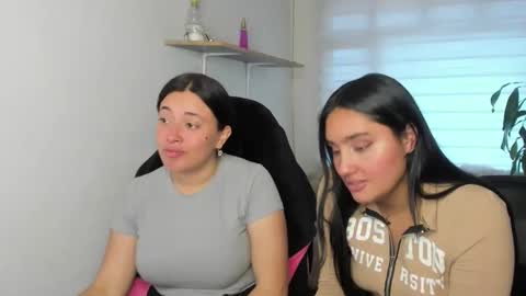 morena_rodriguez_9 online show from December 3, 2025, 7:23 pm