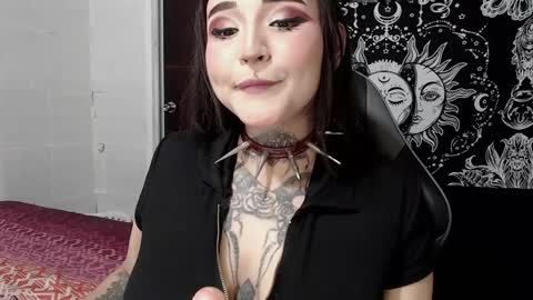 Morgan Moon online show from October 7, 2025, 11:46 pm