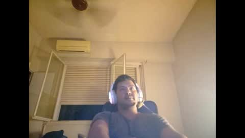 Snapshot of morocho777 chatting on February 20, 2025, 5:23 am Bruno online show from February 20, 2025, 5:23 am