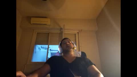 Snapshot of morocho777 chatting on March 8, 2025, 9:39 am Bruno online show from March 8, 2025, 9:39 am