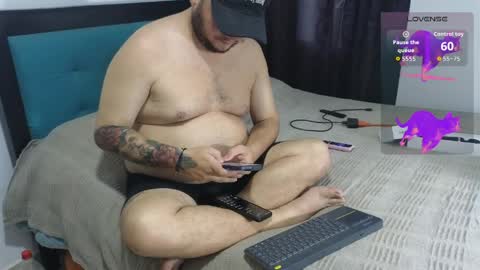 moshi_uwu online show from April 4, 2026, 2:54 am