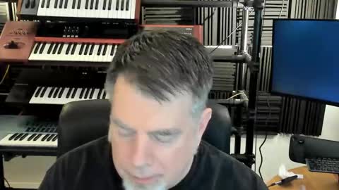 Snapshot of mostly_unbothered chatting on November 11, 2025, 9:42 am mostly_unbothered online show from November 11, 2025, 9:42 am