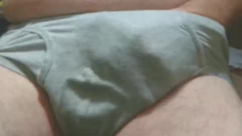 moth12 online show from December 3, 2025, 3:21 pm