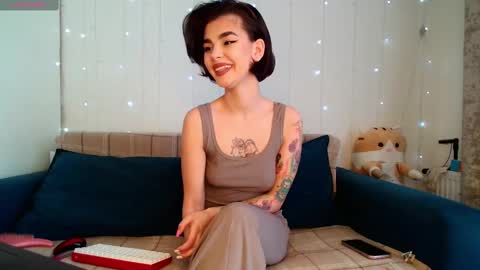 Snapshot of moto_ponchik chatting on February 23, 2025, 11:22 am Kris online show from February 23, 2025, 11:22 am