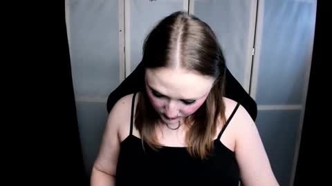 Snapshot of motorkate chatting on November 12, 2025, 6:30 pm motorkate online show from November 12, 2025, 6:30 pm