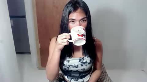 mouiline_rouge69 online show from January 10, 2026, 6:15 am