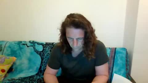 moz87 online show from April 15, 2026, 9:05 am