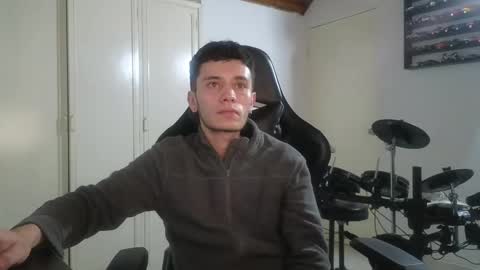 Snapshot of mr_andresr chatting on September 25, 2025, 3:32 am Andy online show from September 25, 2025, 3:32 am