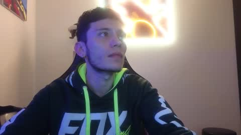 Snapshot of mr_andresr chatting on February 12, 2026, 4:29 am Andy online show from February 12, 2026, 4:29 am