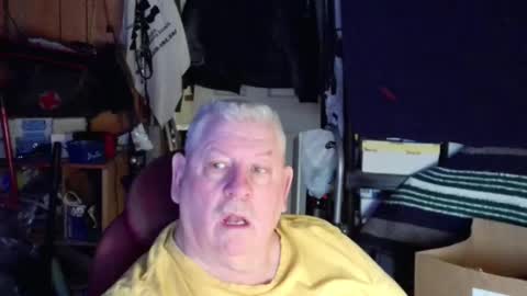 mr_canoe_licker_69 online show from January 10, 2025, 1:52 pm