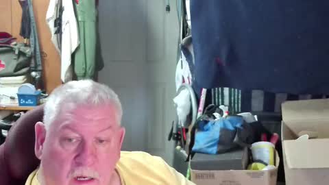 mr_canoe_licker_69 online show from February 23, 2025, 7:17 pm