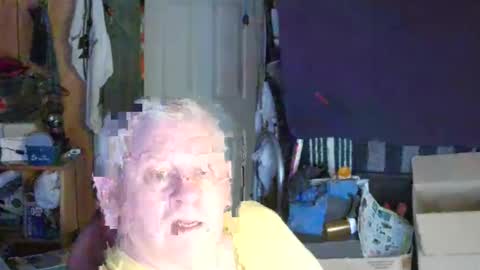 mr_canoe_licker_69 online show from February 27, 2025, 8:53 pm