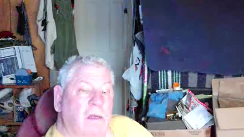mr_canoe_licker_69 online show from March 4, 2025, 6:29 pm