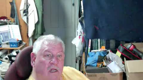 mr_canoe_licker_69 online show from March 5, 2025, 9:26 pm