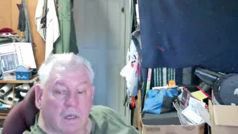 mr_canoe_licker_69 online show from March 9, 2025, 6:32 pm