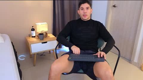 Snapshot of mr_danni_ chatting on January 29, 2025, 5:24 pm Danny Aleja online show from January 29, 2025, 5:24 pm