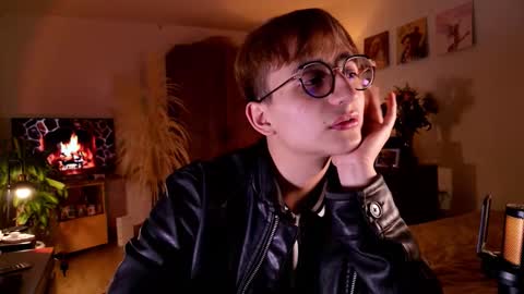 Snapshot of mr_evan1 chatting on September 25, 2025, 3:10 am Mr Evans online show from September 25, 2025, 3:10 am