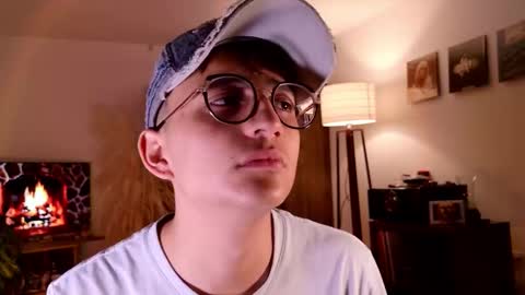 Snapshot of mr_evan1 chatting on November 4, 2025, 2:49 pm Mr Evans online show from November 4, 2025, 2:49 pm