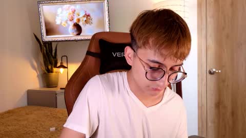 Snapshot of mr_evan1 chatting on November 13, 2025, 4:17 pm Mr Evans online show from November 13, 2025, 4:17 pm