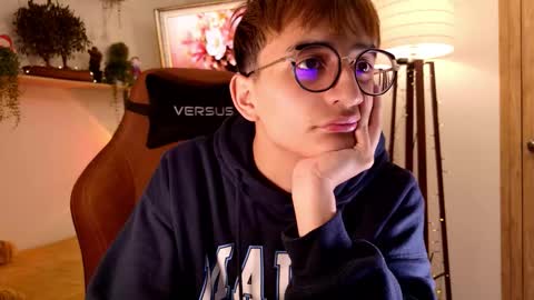 Mr Evans online show from December 15, 2025, 5:17 pm